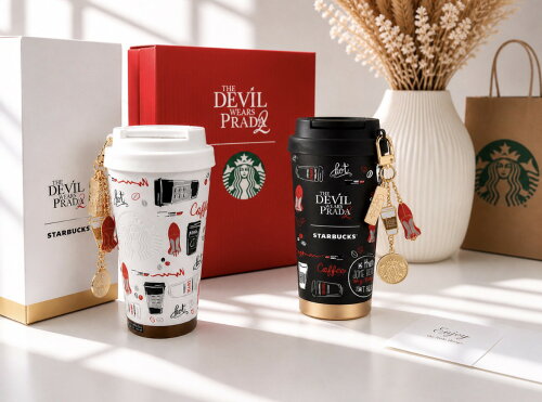 送料無料 海外限定 日本未発売 Starbucks × プラダを着た悪魔 2 コラボ限定タンブラー 590ml／500ml カードケースチェーン付き 全3色 正規新品 The Devil Wears Prada 2